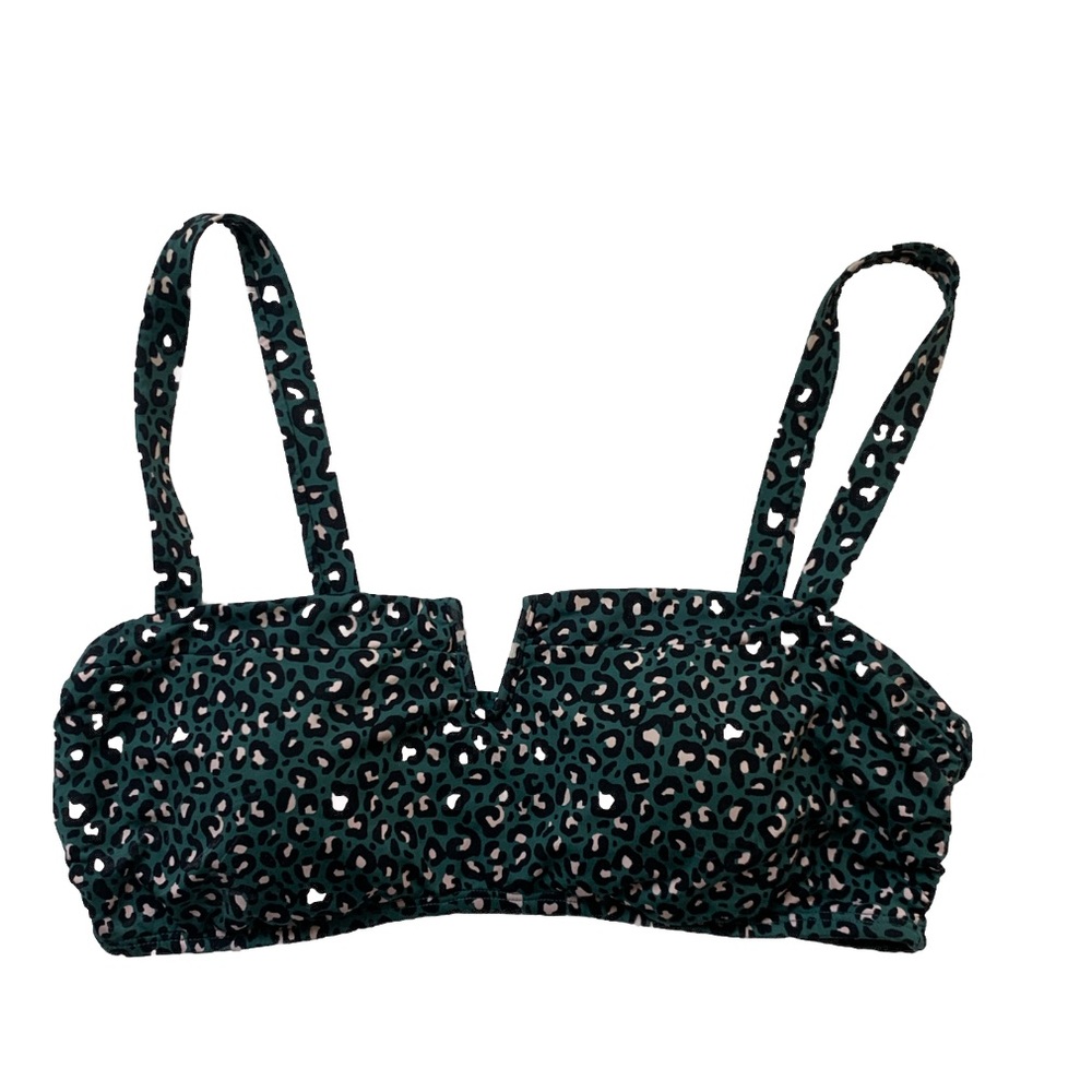 Time and Tru Sports Bra Green Cheetah Print! (large)